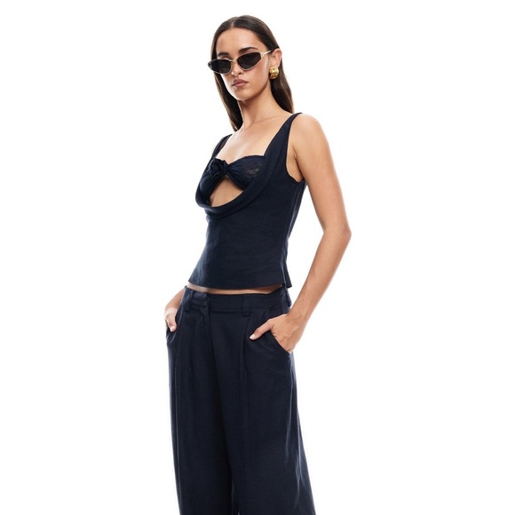 Lioness DELILAH TOP | NAVY C18 - Picture 2 of 8